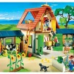 playmobil-farm-house