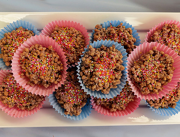 Classic party food ideas: Chocolate crackles