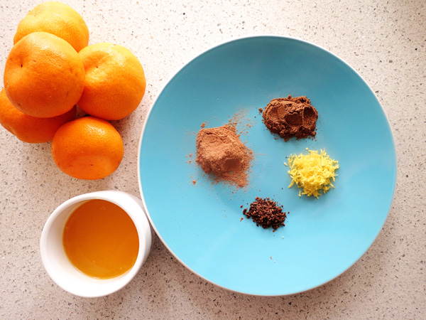 Spiced citrus playdough recipe. Fabulous sensory play recipe for Autumn/Fall.