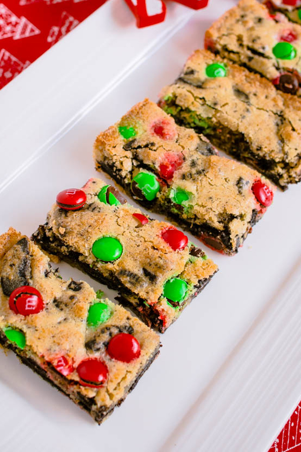 Christmas M&M Cookie Bars Recipe