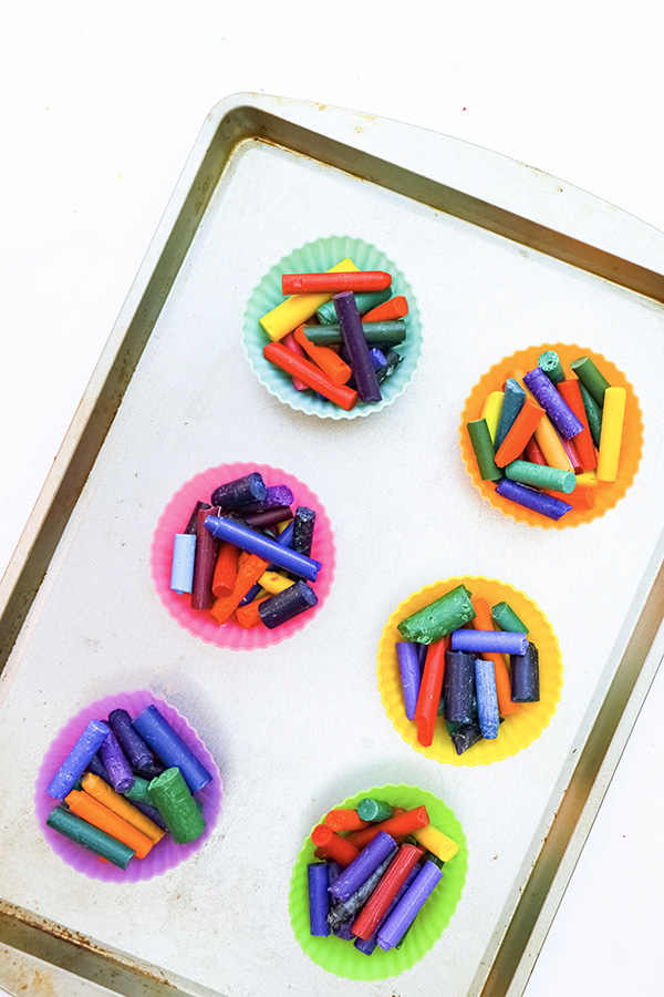 How to melt crayons to make fun rainbow crayon shapes