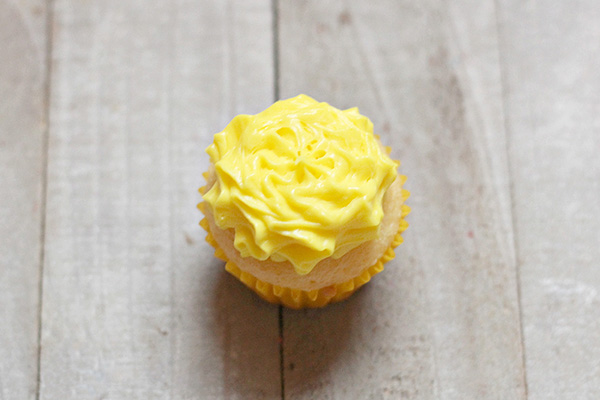Easy Easter Cupcakes Ideas : Spring Chick Cupcakes