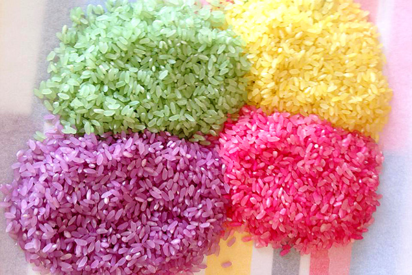 Dying rice for textured playdough