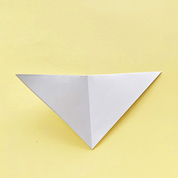 How to fold an origami bookmark step 3